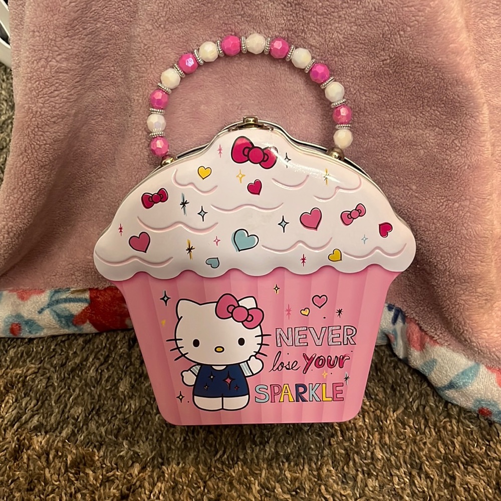 Hello kitty